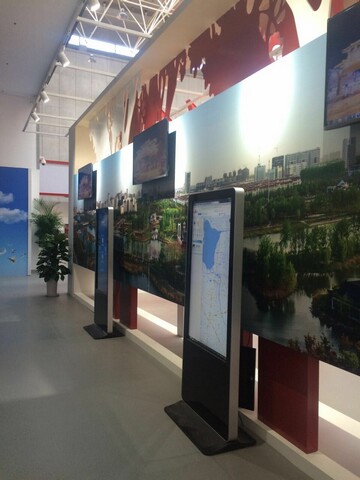 宿遷市建市20周年展覽館信息發(fā)布、觸摸設備均由米可提供1.jpg